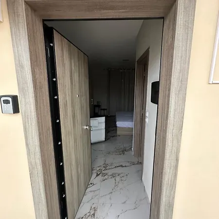 Appartamento Avra Yard Suites *